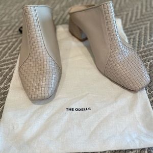 The Odells beige leather mules. Size 39